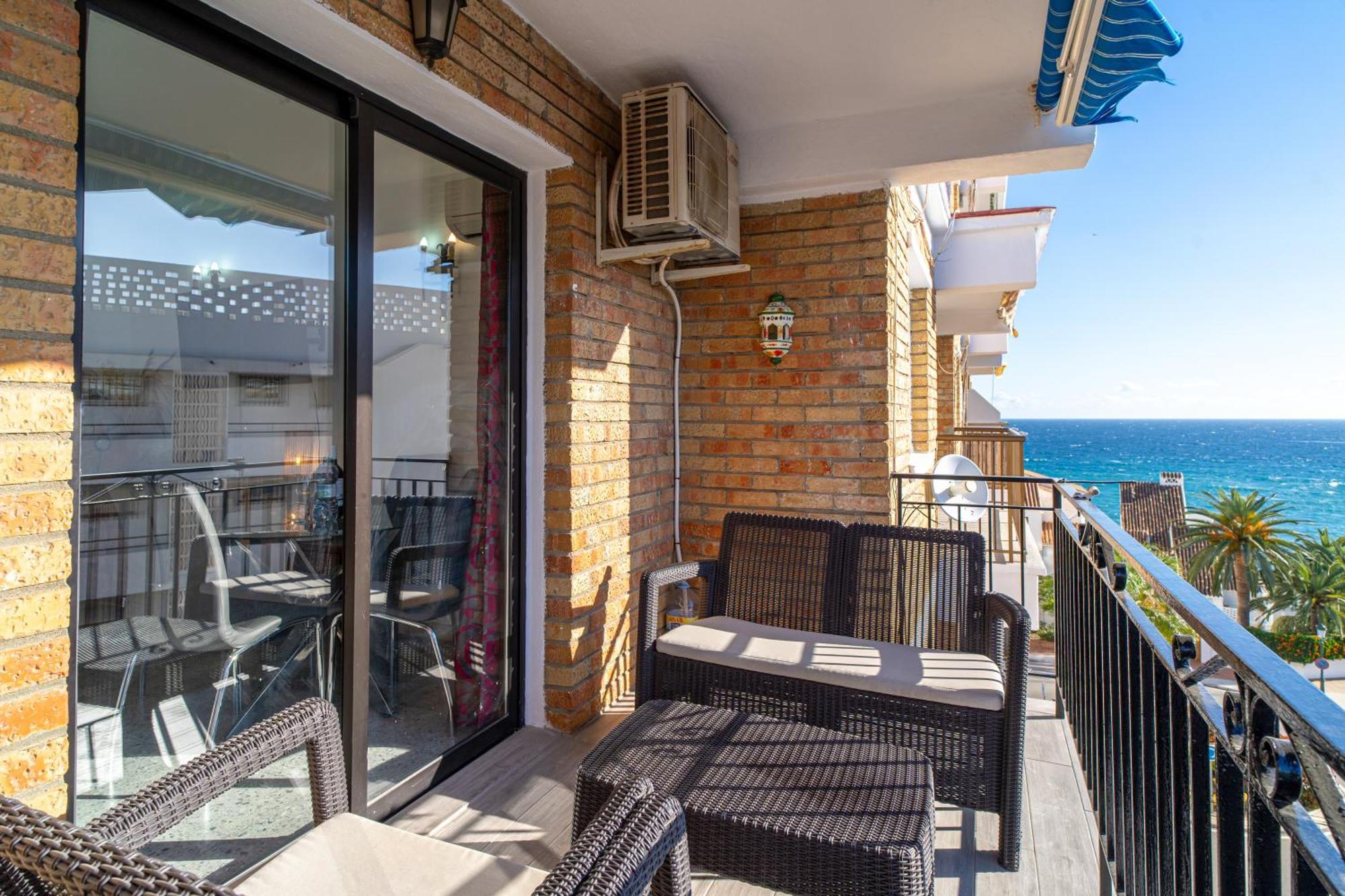 Bahia 49 Apartments Casasol Nerja Kültér fotó